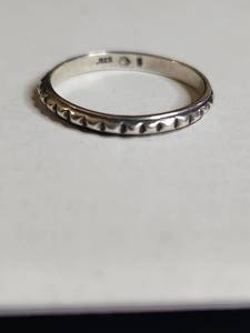 lot 1331 image: Silpada .925 Sterling Silver Studded Band Ring 2g