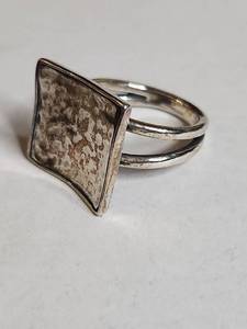 lot 1348 image: Silpada .925 Sterling Silver Modernist Split Band Ring 11g