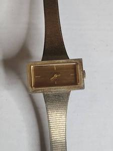 lot 1416 image: 1970s Sutton Rectangular Watch with Metal Band