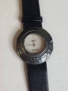 lot 1417 image: Silpada Designs Round Face Watch