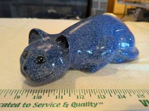 lot 20 image: Calico Blue Speckled Cat Figurine