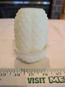 lot 29 image: Fenton Hobnail Votive Candle Holder