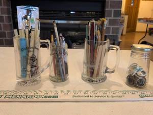 lot 43 image: Arts & Crafts Pencils, Brushes, Pens and More