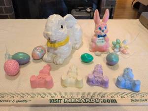 lot 45 image: Bunny Figurine Collection with Eggs