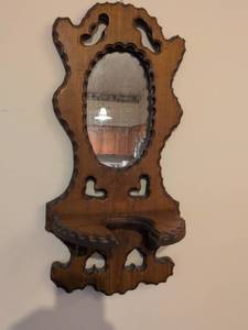 lot 48 image: Vintage Hanging Wooden Oil Lamp Holder