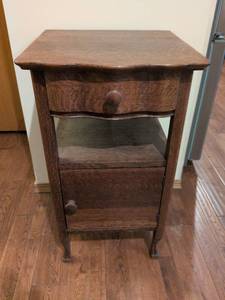 lot 57 image: Early 1900s Quarter Sawn Oak Nightstand
