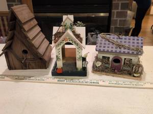 lot 80 image: Decorative Bird House Collection