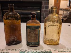 lot 86 image: 1800s Medicine Bottle Collection - Warners, Ovarex, and Kidney & Liver Cure