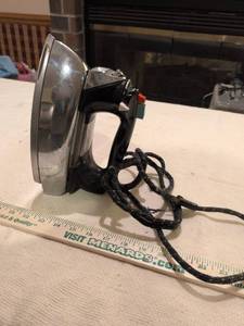 lot 108 image: GE Electric Travel Iron