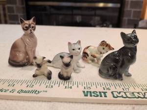 lot 123 image: Miniature Cat Figurine Collection