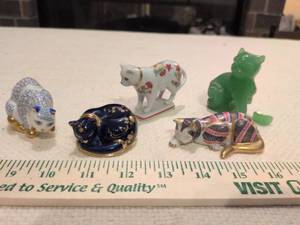 lot 125 image: The Franklin Mint Miniature Cat Figurine Collection