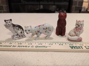 lot 126 image: The Franklin Mint Miniature Ceramic Cat Figurine Collection