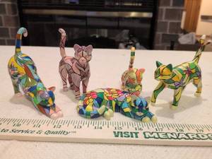 lot 129 image: Colorful Mosaic Cat Figurines