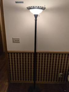 lot 144 image: Traditional Torchiere Floor Lamp with Decorative Glass Shade