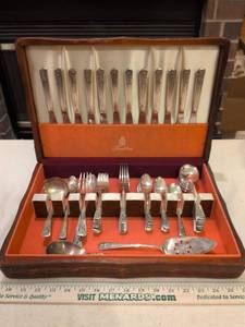 lot 180 image: Tradition Pattern Silverplate Flatware Set with Box