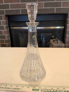 lot 184 image: Waterford Crystal Lismore Diamond Decanter