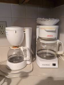 lot 188 image: Sunbeam 12-Cup Coffee Maker with Glass Carafe