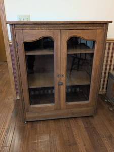 lot 198 image: 1920s Oak Display Cabinet