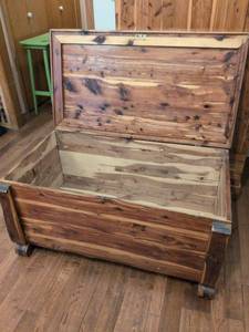 lot 203 image: Rustic Cedar Storage Chest