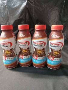 lot 2653 image: Premier Protein Protein Shake Chocolate Peanut Butter - 11.5 fl oz 4 pack