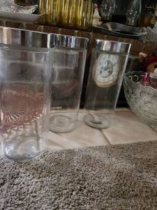 lot 526 image: Clear Glass Display Cylinders