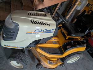 lot 651 image: Cub Cadet GT2544 Heavy Duty Garden Tractor