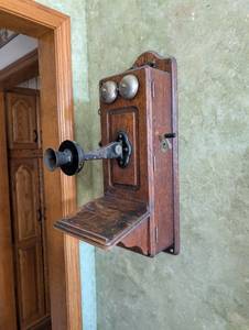 Early 1900s Oak Wall Telephone