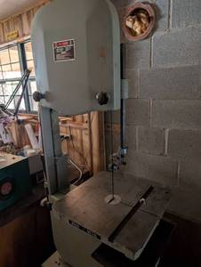 lot 654 image: Jet-Park WoodMetal Bandsaw