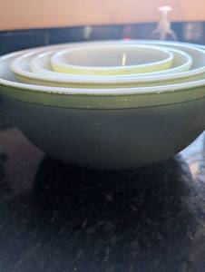 Pyrex Verde Mixing Bowl Set