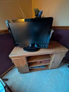 lot 680 image: TV and Stand