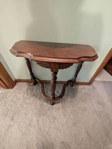 lot 689 image: Decorative Wooden Console Table with Carved Details