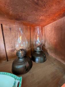 lot 699 image: Metal Base Oil Lamps with Glass Chimneys
