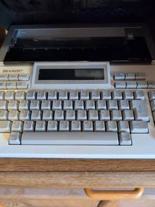 lot 3130 image: Sharp PA-1000H Electronic Typewriter
