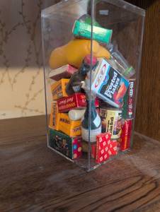 lot 3131 image: Miniature Food and Candy Display Case Collection
