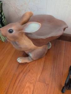 lot 3142 image: Ceramic Brown Rabbit Garden Figurine