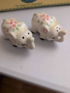 lot 3149 image: Floral Decorated Ceramic Elephant Salt and Pepper Shakers