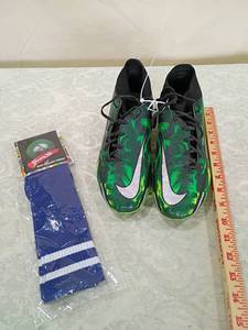 lot 5 image: Nike Phantom GX Soccer Cleats BlackGreen size 8