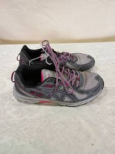 lot 26 image: ASICS Gel Running Shoes Gray Pink