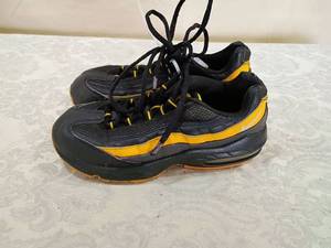 lot 28 image: Nike Air Max 94 Black and Yellow Sneakers size 2.5