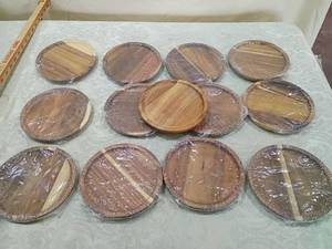 lot 32 image: Round Wooden Coasters Set or candle holders