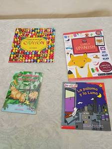 lot 41 image: Spanish Childrens Book Collection - Scholastic Set