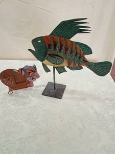 lot 77 image: Decorative Metal Fish Sculpture