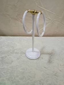 lot 98 image: White and Gold Towel Stand Holder