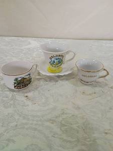 lot 147 image: Colorado Souvenir Miniature Tea Cup Set
