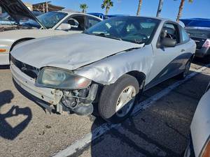 lot 29 image: 2000 Chevrolet Cavalier - SILVER