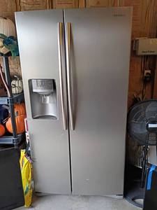 Samsung Side by Side Refrigerator.   Works.  70 x 37 x 40