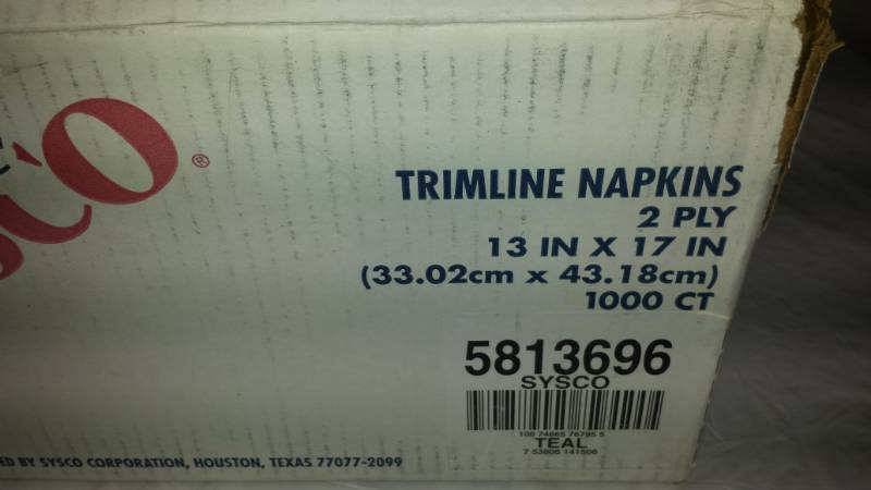 lot 9031 image: Teal Paper Napkins Open Box