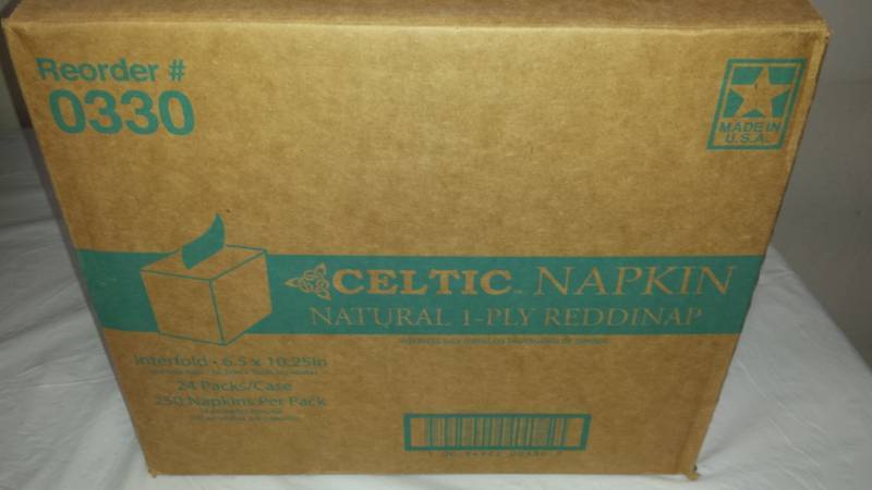 lot 9033 image: Open Box of Paper Towels