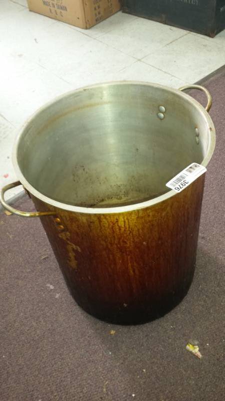 lot 3976 image: Stock Pot