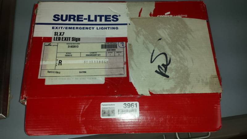 lot 3961 image: Emergency Light